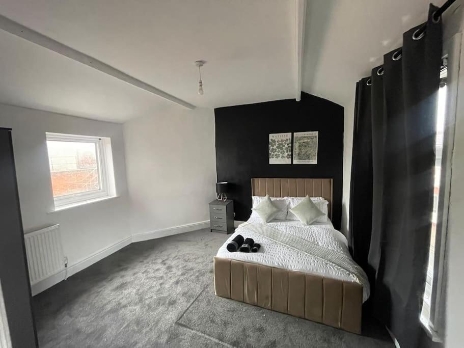 30 Percent Off Weekly Stays - 6 Bedroom House - 11 Beds Блэкпул Экстерьер фото