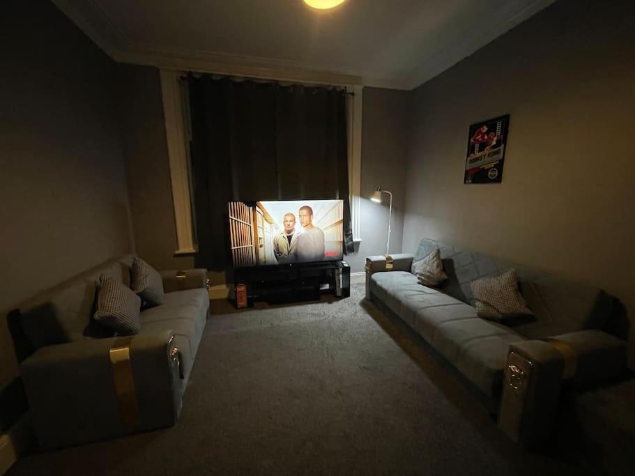 30 Percent Off Weekly Stays - 6 Bedroom House - 11 Beds Блэкпул Экстерьер фото